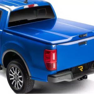 Elite LX Lid closed on a blue truck